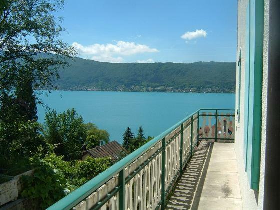 Villa Le Lac Cottage Au Bord Du Lac D'Annecy - Chambre Chez L'Habitant - Les Terrasses Du Lac Вейрье-дю-Лак Экстерьер фото